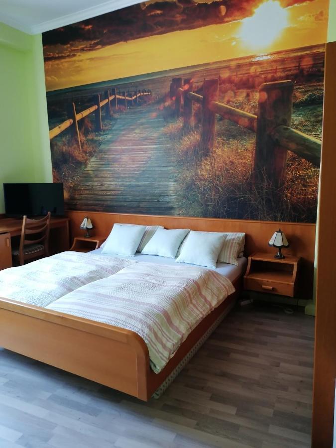 Im Alten Reihenhaus Auf Der Stadtmauer Bacharach